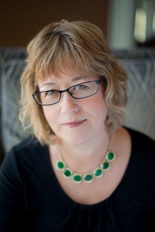 authorpiccindy-thomson-HR-2